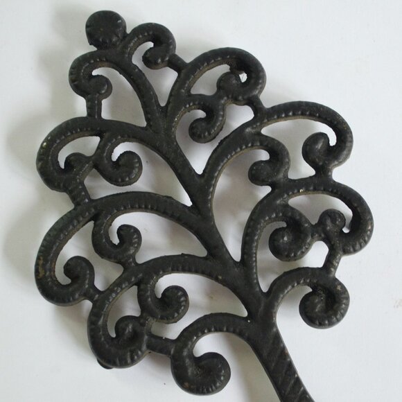 Vintage Cast Iron Trivet Tree of Life - Picture 2 of 4